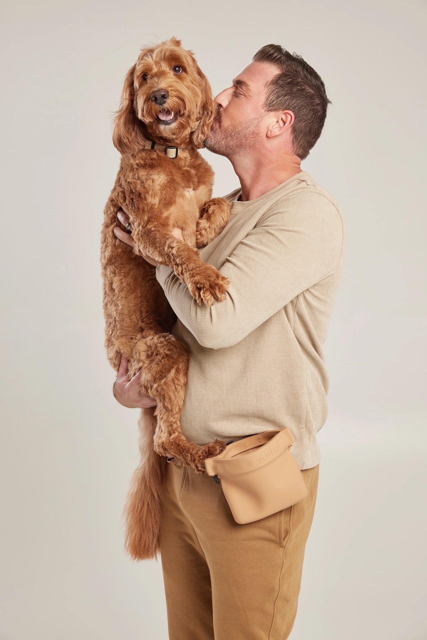 פאוץ' אילוף מקצועי גודל בינוני voila -פאוץ' חטיפים מסיליקון מהפכני עם מגנון נעילה קל לניקוי ושטיפה - FOR DOG TRAINERS- ISRAEL