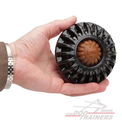 צעצוע בצורת גלגל דיספנסר חטיפים מגומי מיוחד לגזעי כלבים בינוניים - FOR DOG TRAINERS- ISRAEL