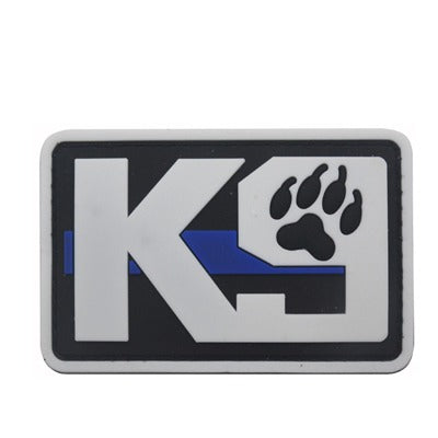 פאץ' K9 PVC כסוף - תקריב - FOR DOG TRAINERS ישראל