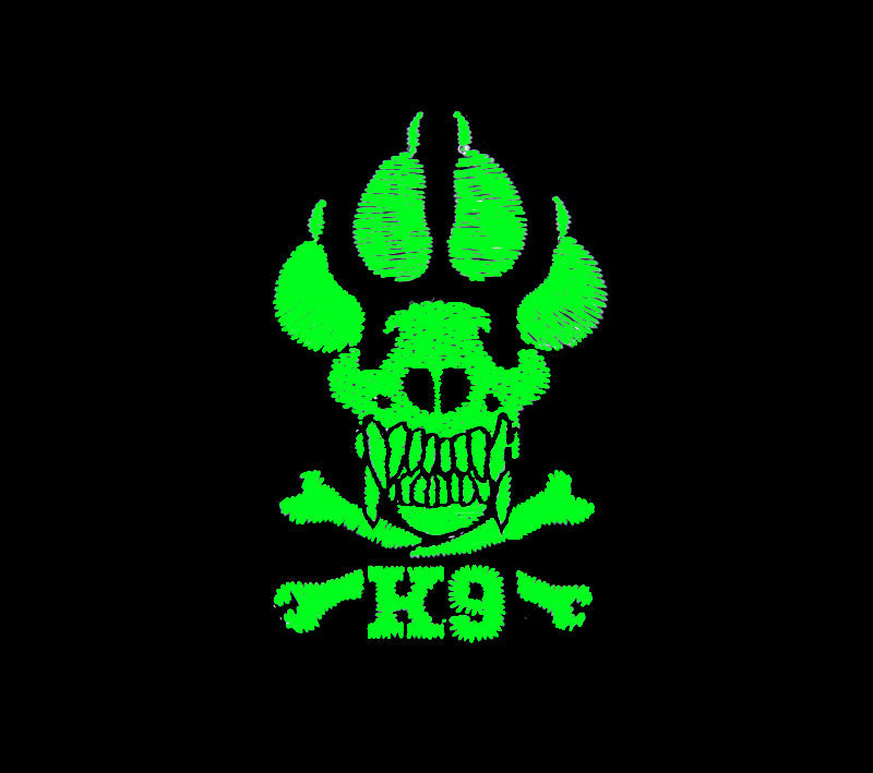 פאץ' גולגולת K9 זוהר בחושך - תצוגה בחשכה - FOR DOG TRAINERS ישראל